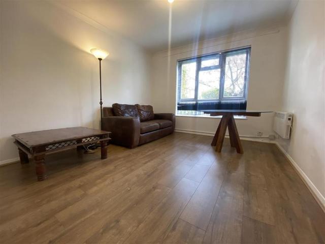 Flat for rent in Archway, Greater London