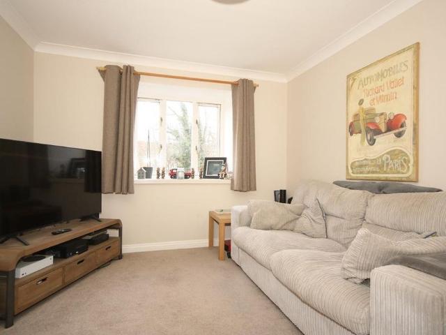 Apartment for rent in Horsell, Woking
