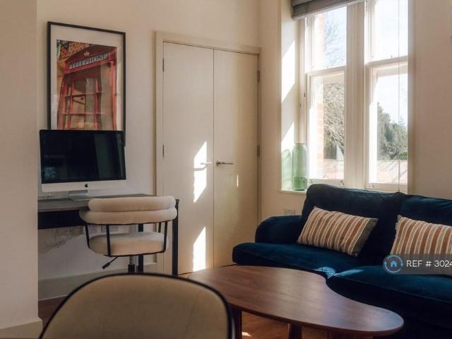 Apartment for rent in Holywell, The Slade