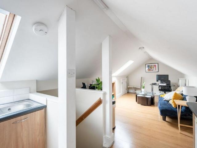 Apartment for rent in London Borough of Lambeth, Greater London
