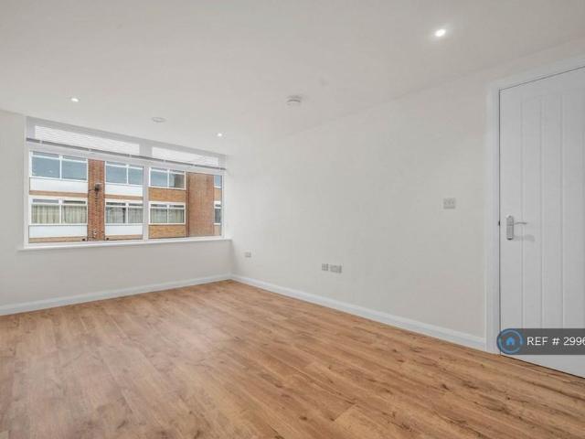 Apartment for rent in Elmdon, West Midlands