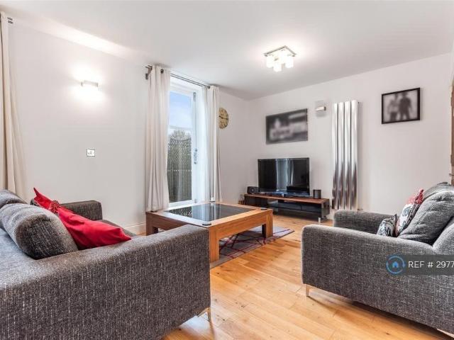 Apartment for rent in St James, Sandown Park
