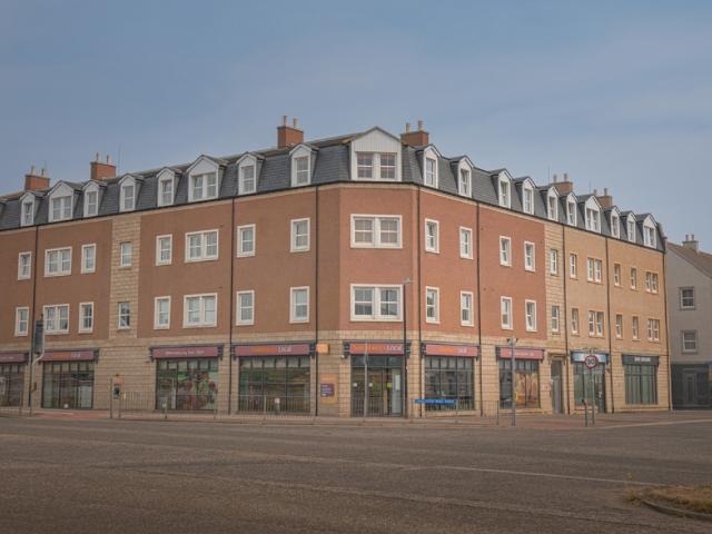 Apartment for rent in Cove Bay, Ballindoch