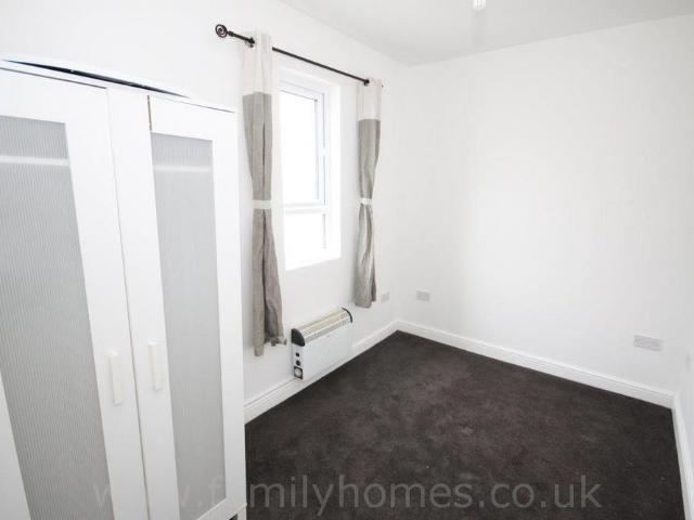 Apartment for rent in Regent Quay, Oad Street