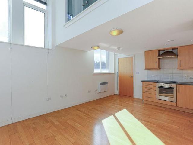 Apartment for rent in Churwell, Leeds