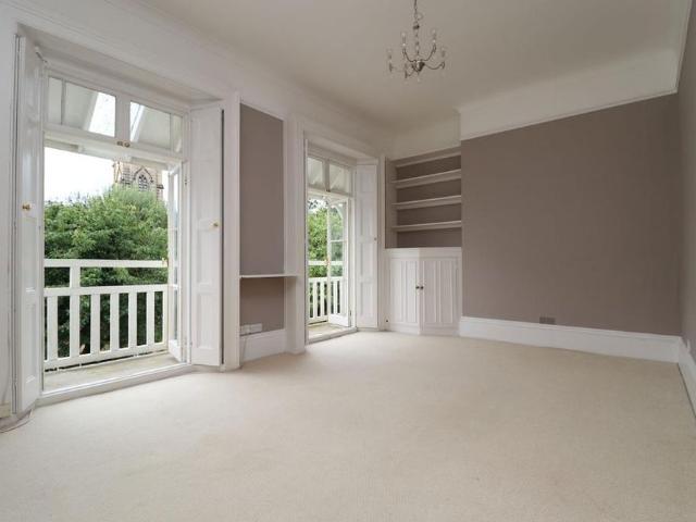 Apartment for rent in St James, Sandown Park