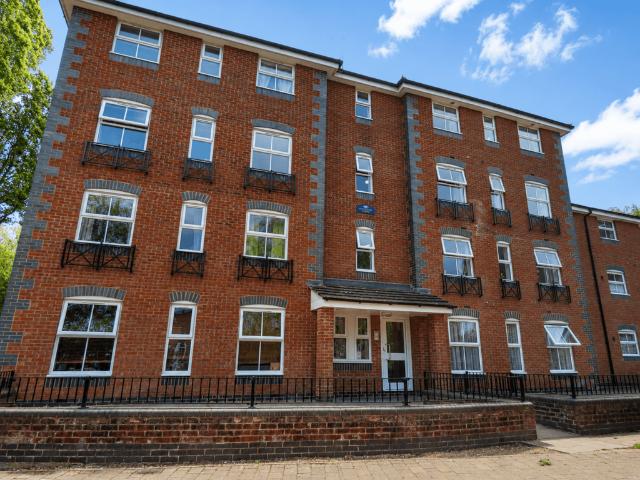 Flat for rent in Hillfields, West Midlands