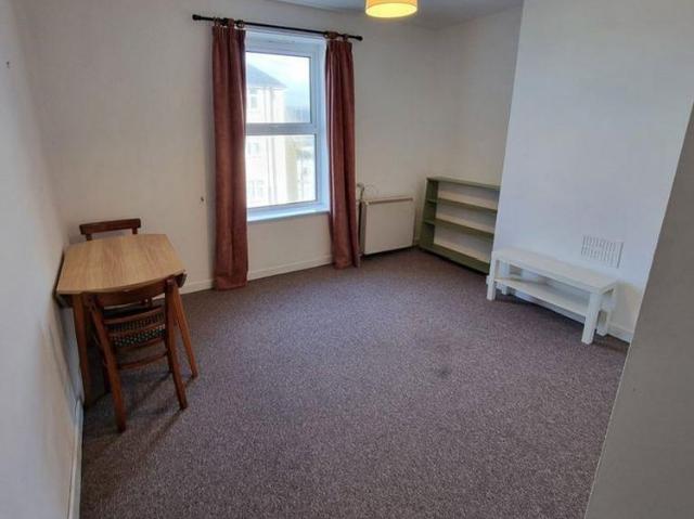Apartment for rent in Borth