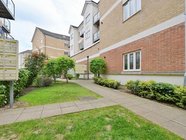 Flat for rent in North Watford, Hertfordshire