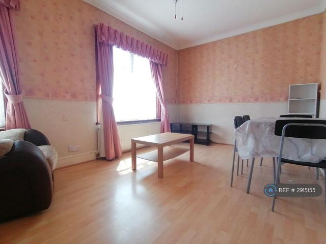 Flat for rent in Hayes, Isle Of Man