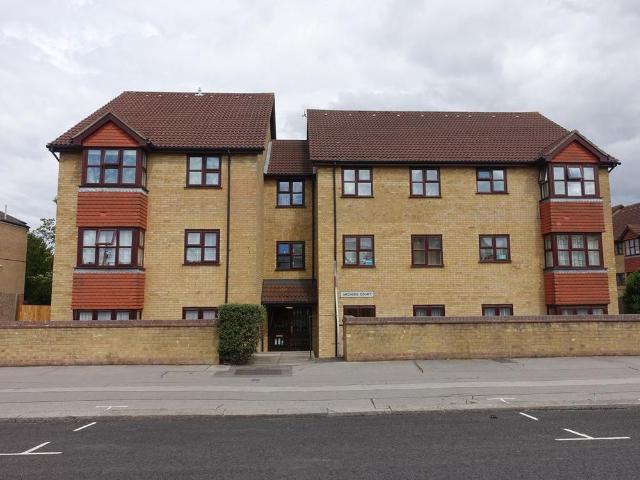 Apartment for rent in London Borough of Croydon, Waddon