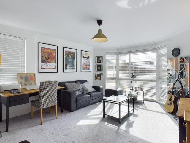 Apartment for rent in Westwood Park, City Of Southampton