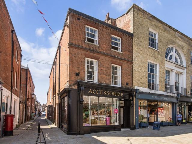 Apartment for rent in The Close, Hampshire