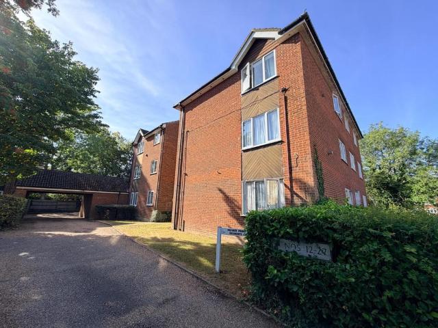 Flat for rent in Woodside Estate, Houghton Regis