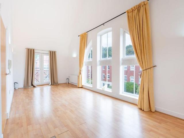 Apartment for rent in Chapeltown, West Yorkshire