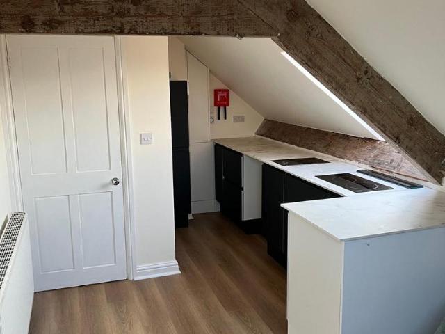 Flat for rent in Marsh, Lindley