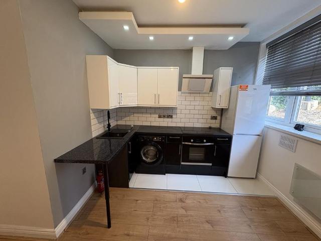 Apartment for rent in London Borough of Ealing, Greater London