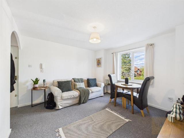 Apartment for rent in Pamington, Gloucestershire