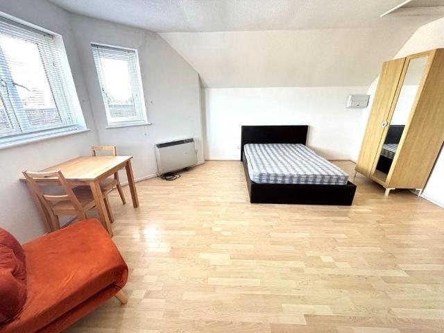 Apartment for rent in St. Mildred's, The Bridge