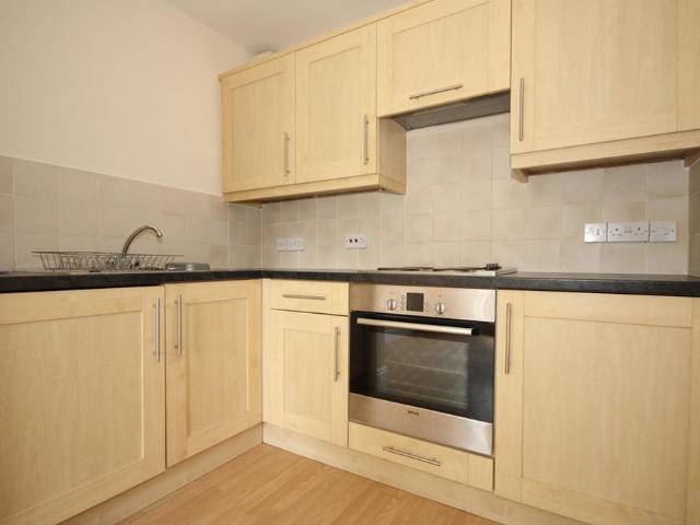 Apartment for rent in Horsell, Woking