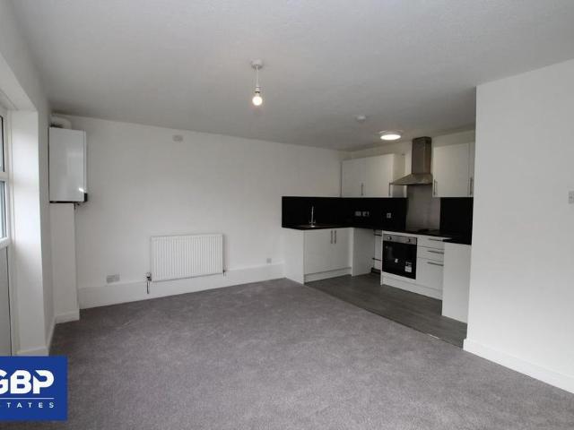 Apartment for rent in Rush Green, Greater London