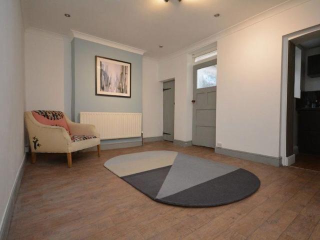 Apartment for rent in East Cliff, Acol