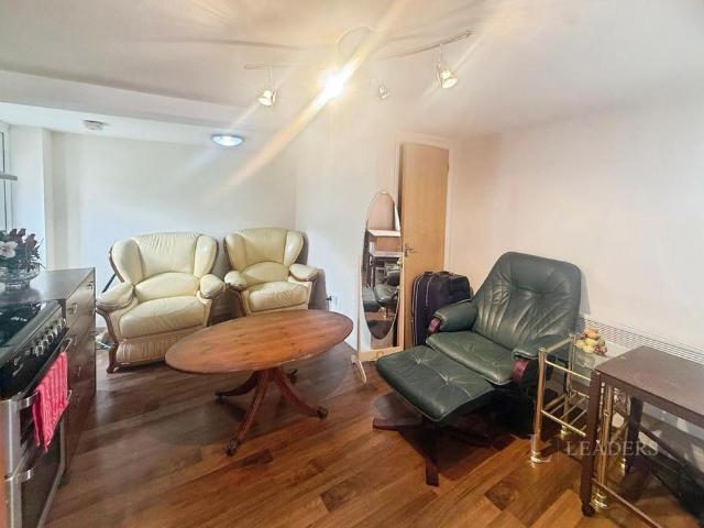 Apartment for rent in Brook Street, Bourne Vale