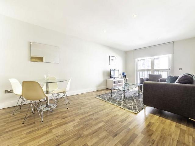 Apartment for rent in Aldgate, Lyons