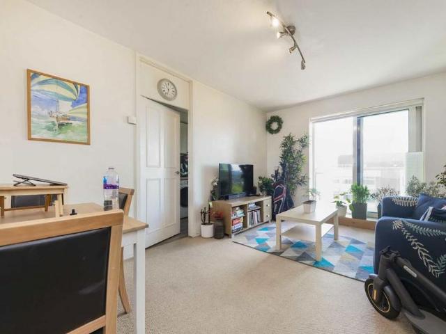 Apartment for rent in Primrose Hill, Greater London