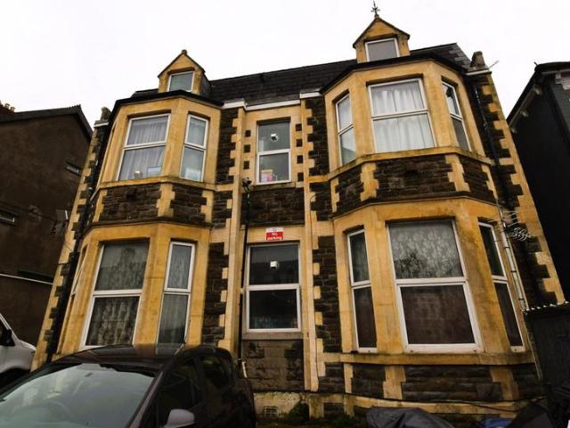 Flat for rent in Falcon Lodge, Wales