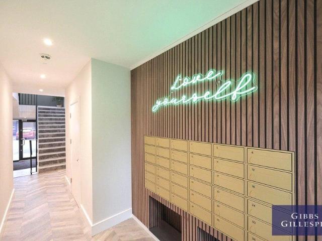 Flat for rent in Gerrards Cross, Denham