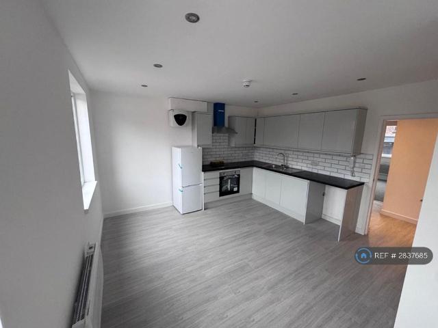 Flat for rent in Longton, Stoke-on-Trent