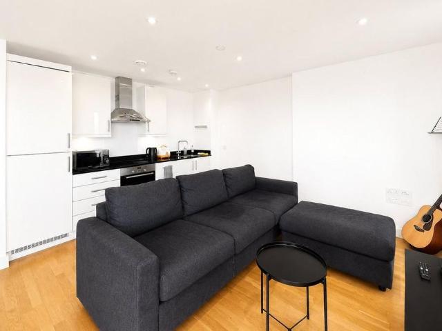 Apartment for rent in Colindale, Greater London