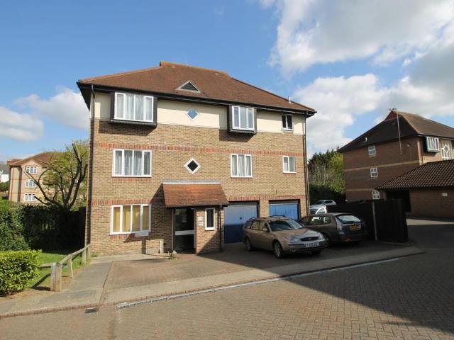 Flat for rent in Hythe, Fordham Heath