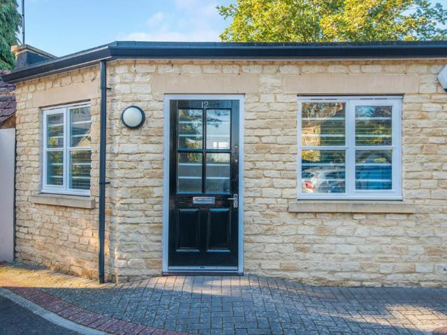 Flat for rent in The Slade, Oxfordshire