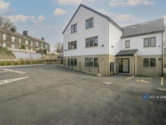Flat for rent in Henshaw, Yeadon