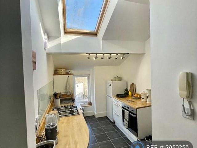Flat for rent in Plasnewydd, Falcon Lodge