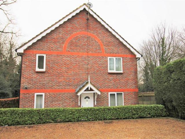 Flat for rent in Glynde, West Sussex
