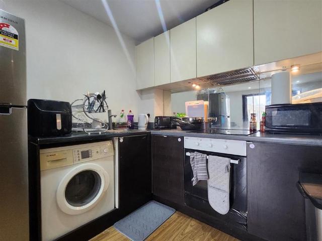 Apartment for rent in Roding Riverside, Greater London