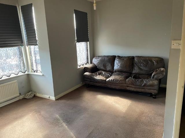 Flat for rent in Kursaal Estate, Alton Barnes