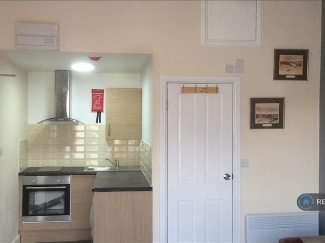 Flat for rent in Stoke, Stoke-on-Trent