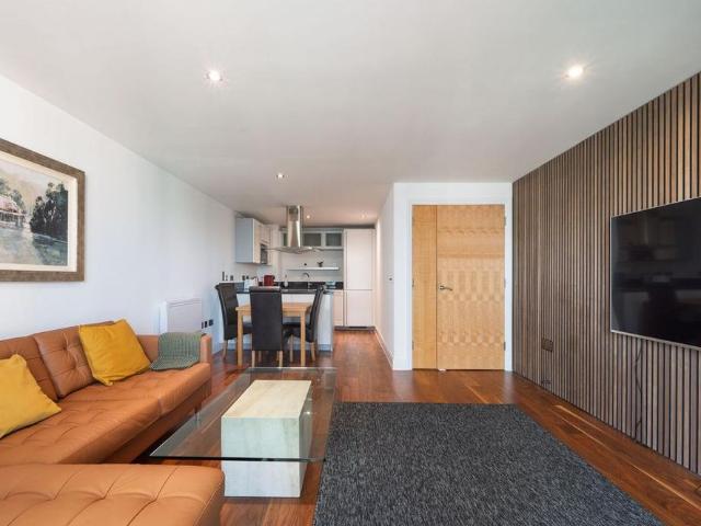 Apartment for rent in The Close, Hampshire