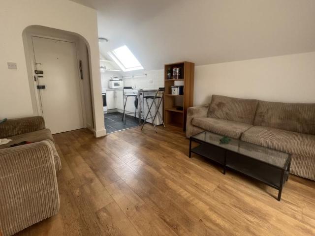 Flat for rent in Wealdstone, Greater London