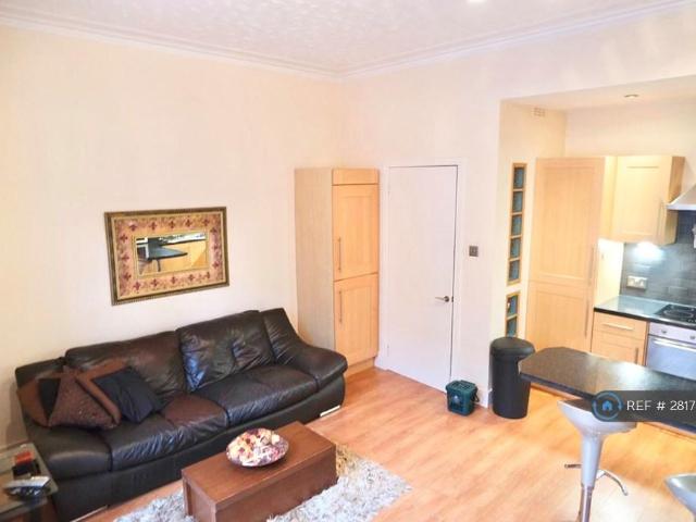 Flat for rent in Ballindoch, Scotland