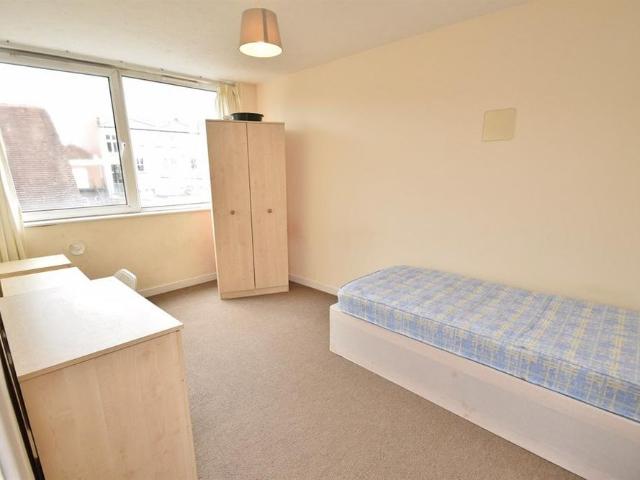 Apartment for rent in The Close, Hampshire