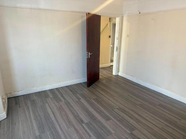 Apartment for rent in Yeading, Greater London
