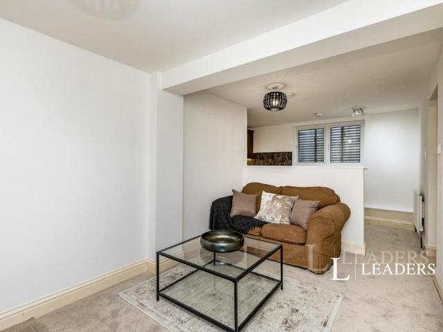 Apartment for rent in New Town, Horsham