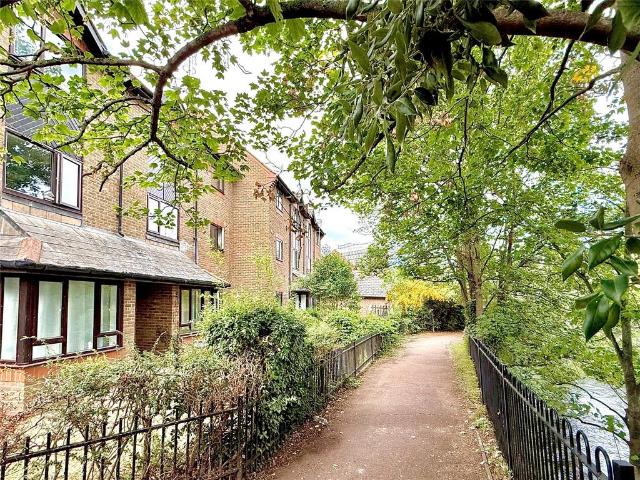 Flat for rent in Surbiton, Greater London