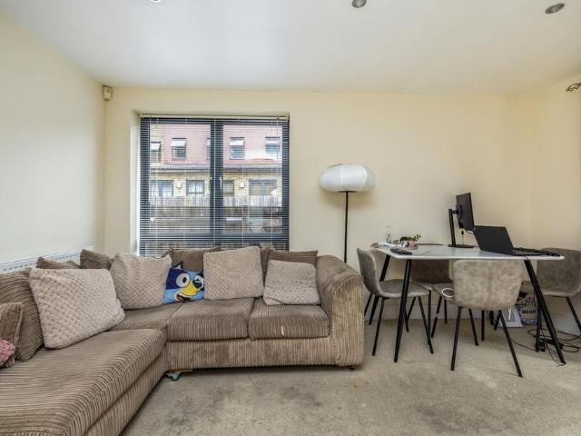 Apartment for rent in London Borough of Lewisham, Blackheath