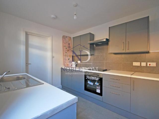 Flat for rent in Slough